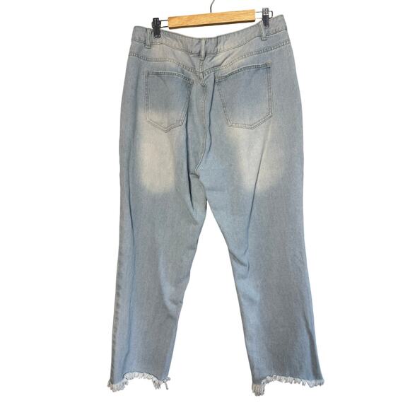 SHEIN Plus Size 1XL Distressed Ripped Light Wash Jeans - Picture 5 of 6
